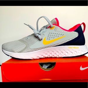 New in box Women’s Nike Legend React Size 11